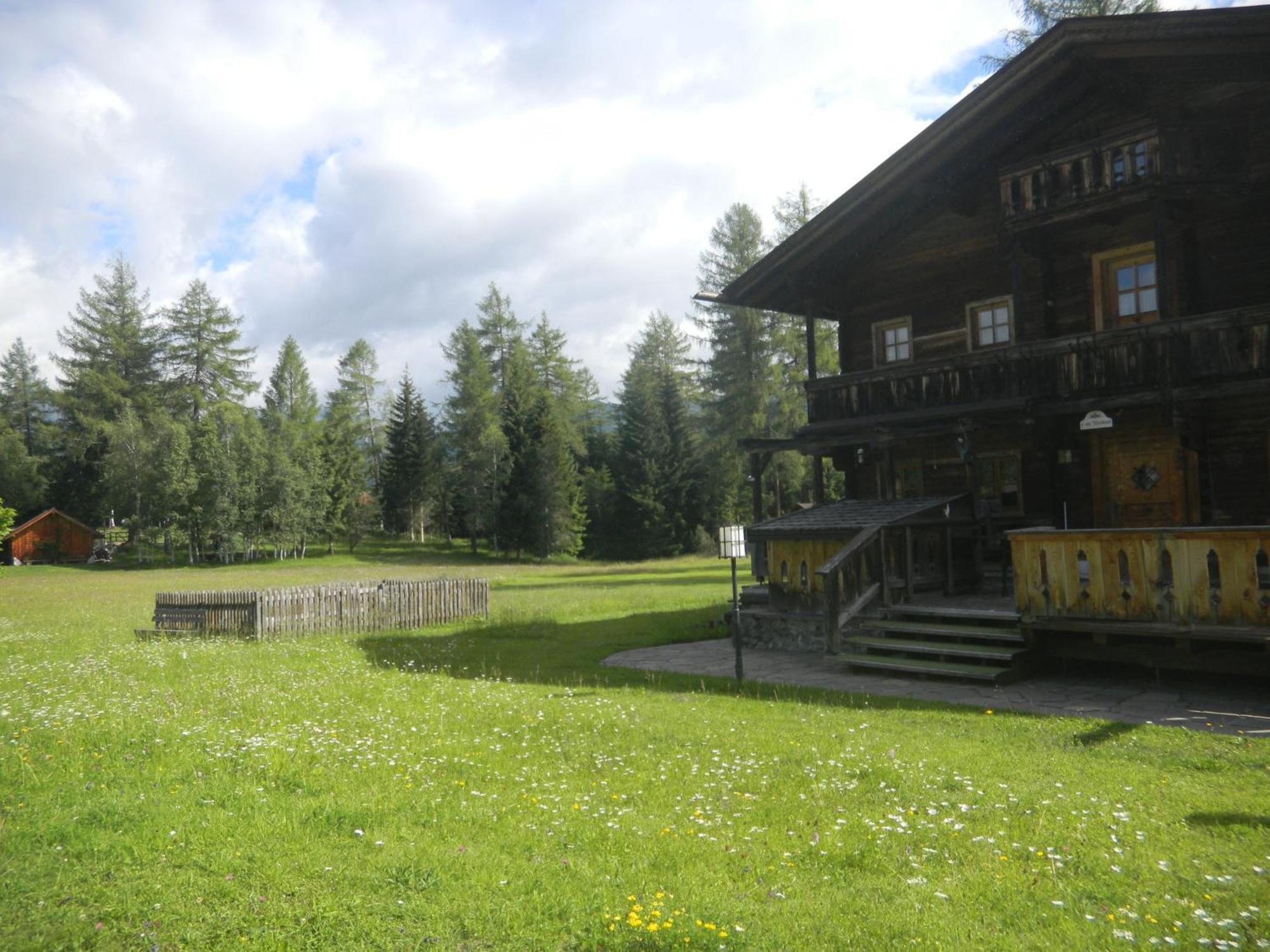 Landhaus Charlotte Am Geigenbuehel -Apartments Зеефельд в Тироле Экстерьер фото