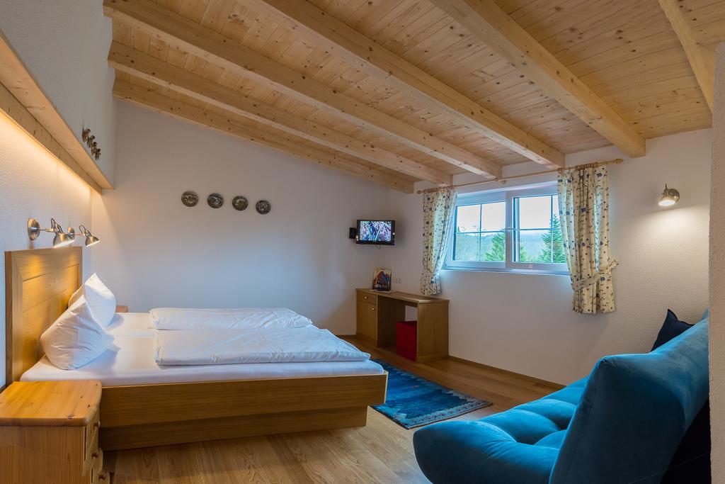 Landhaus Charlotte Am Geigenbuehel -Apartments Зеефельд в Тироле Экстерьер фото