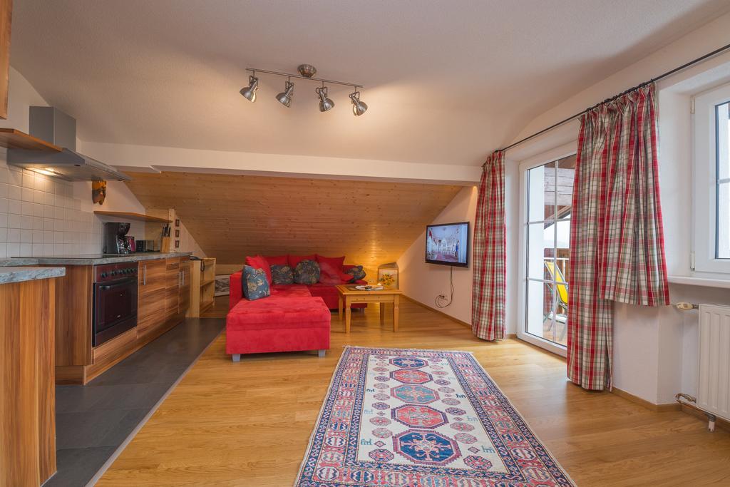 Landhaus Charlotte Am Geigenbuehel -Apartments Зеефельд в Тироле Экстерьер фото